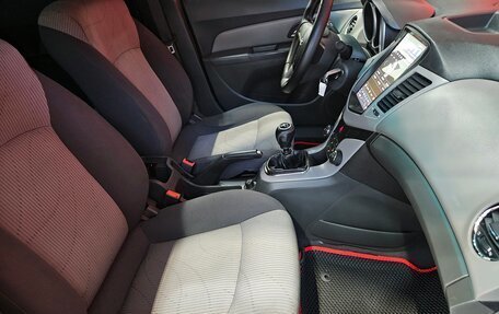 Chevrolet Cruze II, 2010 год, 499 000 рублей, 11 фотография