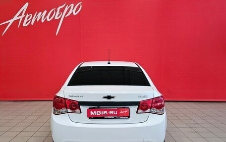 Chevrolet Cruze II, 2010 год, 499 000 рублей, 4 фотография