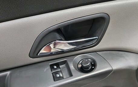 Chevrolet Cruze II, 2010 год, 499 000 рублей, 15 фотография