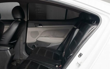 Hyundai Elantra VI рестайлинг, 2017 год, 1 300 000 рублей, 8 фотография