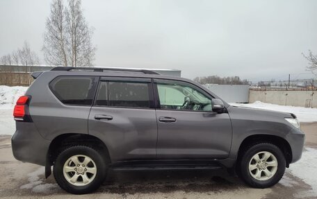 Toyota Land Cruiser Prado 150 рестайлинг 2, 2021 год, 5 000 000 рублей, 5 фотография