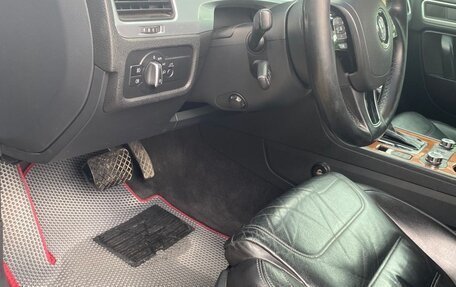 Volkswagen Touareg III, 2010 год, 2 320 000 рублей, 8 фотография