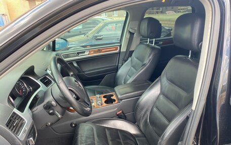 Volkswagen Touareg III, 2010 год, 2 320 000 рублей, 11 фотография