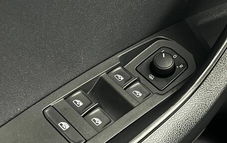 Skoda Karoq I, 2020 год, 2 160 000 рублей, 17 фотография