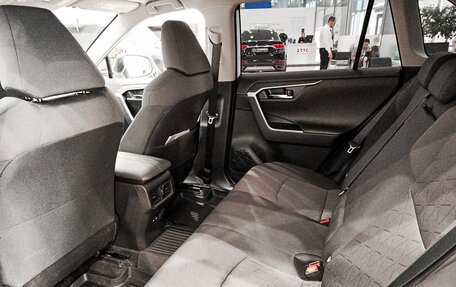 Toyota RAV4, 2021 год, 3 856 000 рублей, 16 фотография