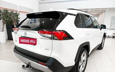 Toyota RAV4, 2021 год, 3 856 000 рублей, 9 фотография
