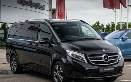 Mercedes-Benz V-Класс, 2017 год, 3 900 000 рублей, 5 фотография