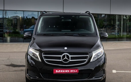 Mercedes-Benz V-Класс, 2017 год, 3 900 000 рублей, 4 фотография