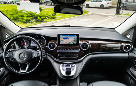 Mercedes-Benz V-Класс, 2017 год, 3 900 000 рублей, 20 фотография
