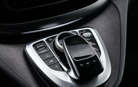 Mercedes-Benz V-Класс, 2017 год, 3 900 000 рублей, 25 фотография