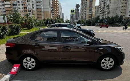 KIA Rio III рестайлинг, 2015 год, 820 000 рублей, 2 фотография