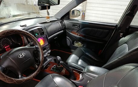 Hyundai Sonata IV рестайлинг, 2005 год, 500 000 рублей, 28 фотография