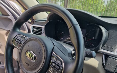 KIA Optima IV, 2017 год, 1 965 000 рублей, 29 фотография