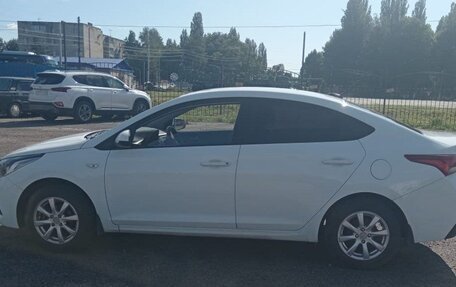 Hyundai Solaris II рестайлинг, 2018 год, 1 440 000 рублей, 3 фотография