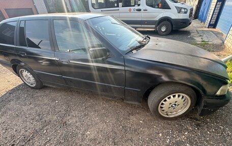 BMW 3 серия, 1998 год, 300 000 рублей, 3 фотография