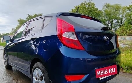 Hyundai Solaris II рестайлинг, 2015 год, 855 000 рублей, 9 фотография