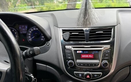 Hyundai Solaris II рестайлинг, 2015 год, 1 150 000 рублей, 5 фотография
