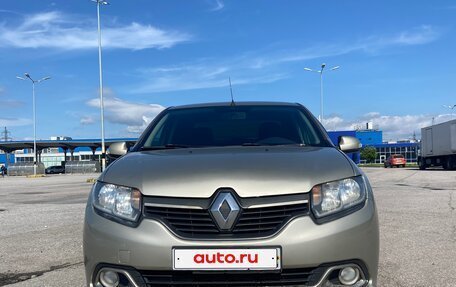 Renault Logan II, 2016 год, 650 000 рублей, 2 фотография