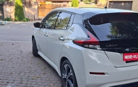 Nissan Leaf II, 2020 год, 2 490 000 рублей, 3 фотография