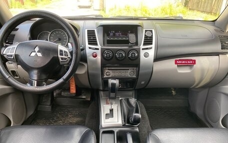 Mitsubishi Pajero Sport II рестайлинг, 2011 год, 1 480 000 рублей, 7 фотография