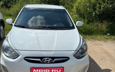 Hyundai Solaris II рестайлинг, 2013 год, 875 000 рублей, 3 фотография