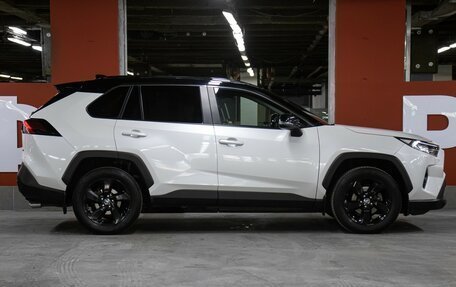 Toyota RAV4, 2021 год, 3 398 000 рублей, 4 фотография
