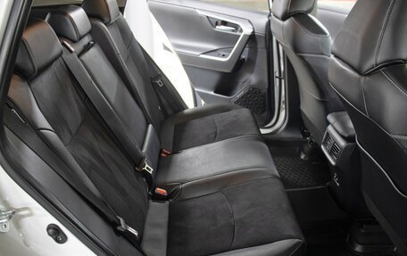 Toyota RAV4, 2021 год, 3 398 000 рублей, 12 фотография
