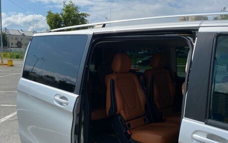 Mercedes-Benz V-Класс, 2018 год, 4 900 000 рублей, 14 фотография