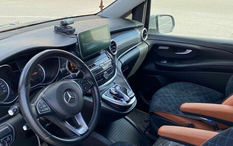 Mercedes-Benz V-Класс, 2018 год, 4 900 000 рублей, 15 фотография