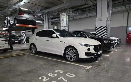 Maserati Levante I, 2017 год, 4 600 000 рублей, 1 фотография