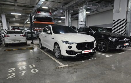 Maserati Levante I, 2017 год, 4 600 000 рублей, 2 фотография