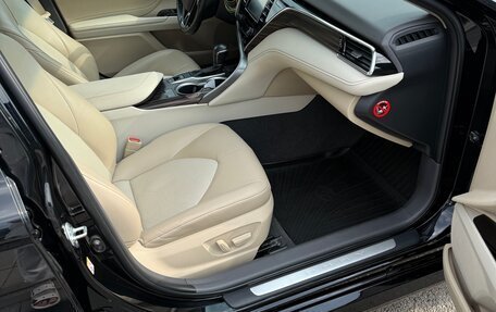 Toyota Camry, 2018 год, 2 800 000 рублей, 8 фотография
