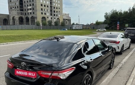 Toyota Camry, 2018 год, 2 800 000 рублей, 4 фотография