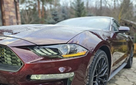 Ford Mustang VI рестайлинг, 2018 год, 2 200 000 рублей, 6 фотография
