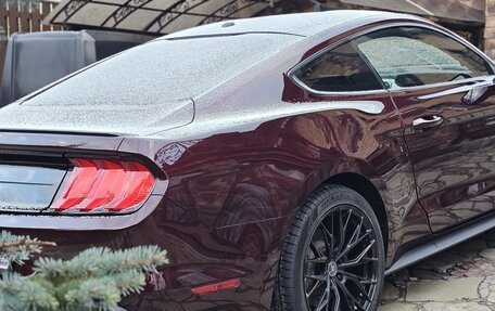 Ford Mustang VI рестайлинг, 2018 год, 2 200 000 рублей, 3 фотография