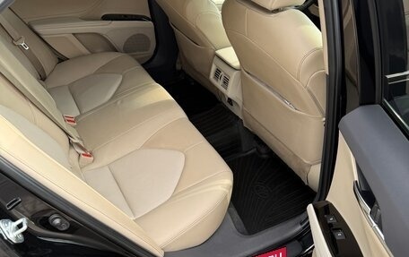 Toyota Camry, 2018 год, 2 800 000 рублей, 10 фотография