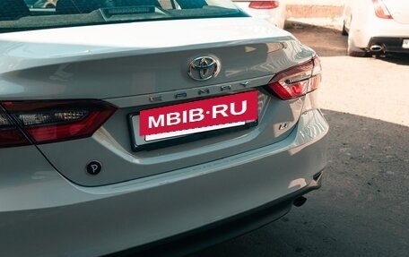 Toyota Camry, 2024 год, 3 250 000 рублей, 6 фотография