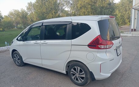 Honda Freed II, 2020 год, 1 630 000 рублей, 5 фотография