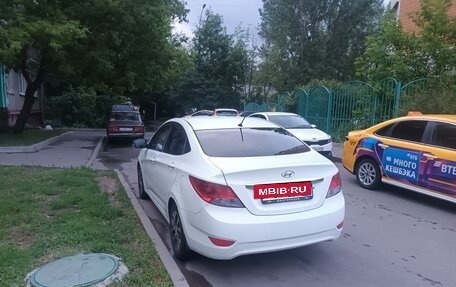 Hyundai Solaris II рестайлинг, 2013 год, 560 000 рублей, 5 фотография