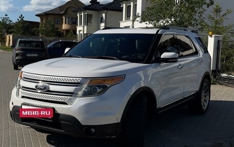 Ford Explorer VI, 2012 год, 1 800 000 рублей, 3 фотография