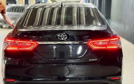 Toyota Camry, 2023 год, 3 790 000 рублей, 2 фотография