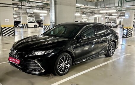 Toyota Camry, 2023 год, 3 790 000 рублей, 1 фотография