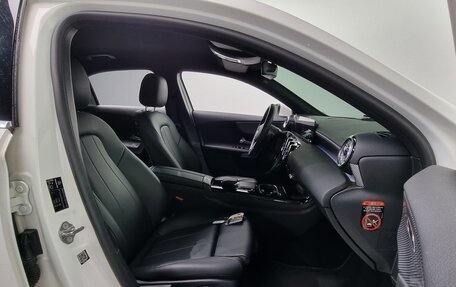 Mercedes-Benz A-Класс, 2022 год, 2 570 080 рублей, 13 фотография