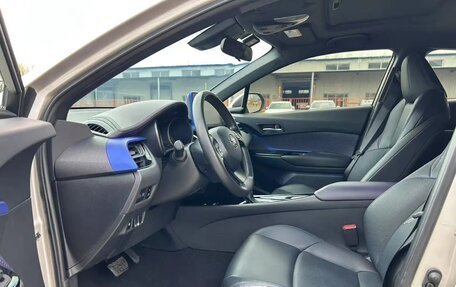 Toyota C-HR I рестайлинг, 2021 год, 1 850 000 рублей, 7 фотография