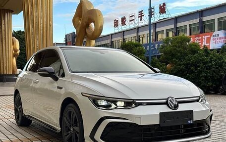 Volkswagen Golf VIII, 2022 год, 2 135 000 рублей, 2 фотография