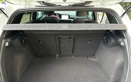 Volkswagen Golf VIII, 2022 год, 2 135 000 рублей, 20 фотография