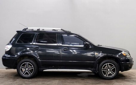 Mitsubishi Outlander III рестайлинг 3, 2006 год, 640 000 рублей, 4 фотография