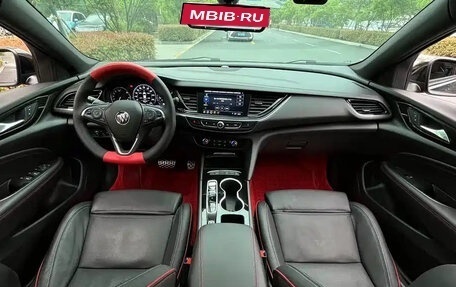 Buick Regal VI, 2021 год, 1 600 000 рублей, 12 фотография