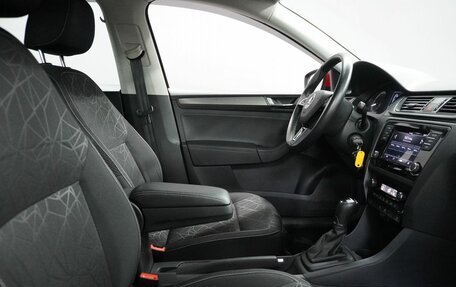 Skoda Rapid I, 2018 год, 1 350 000 рублей, 12 фотография
