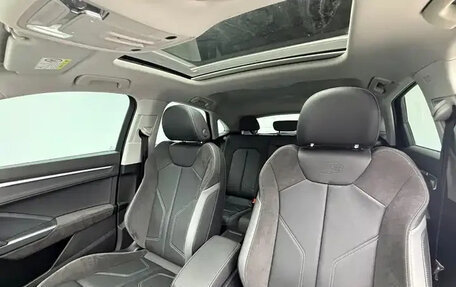 Audi Q3, 2022 год, 2 800 000 рублей, 14 фотография